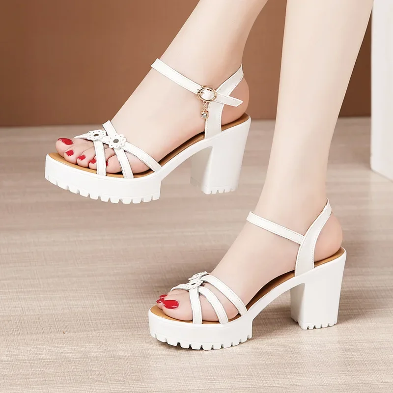 Sandal Platform Kulit Lembut M - Casual Sandal Leather ulasan dan harga